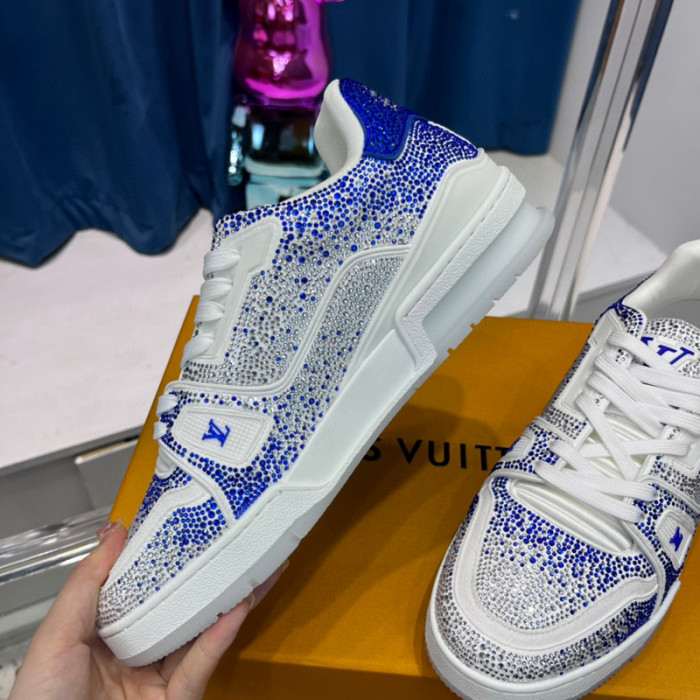 LV SNEAKER LV-000395