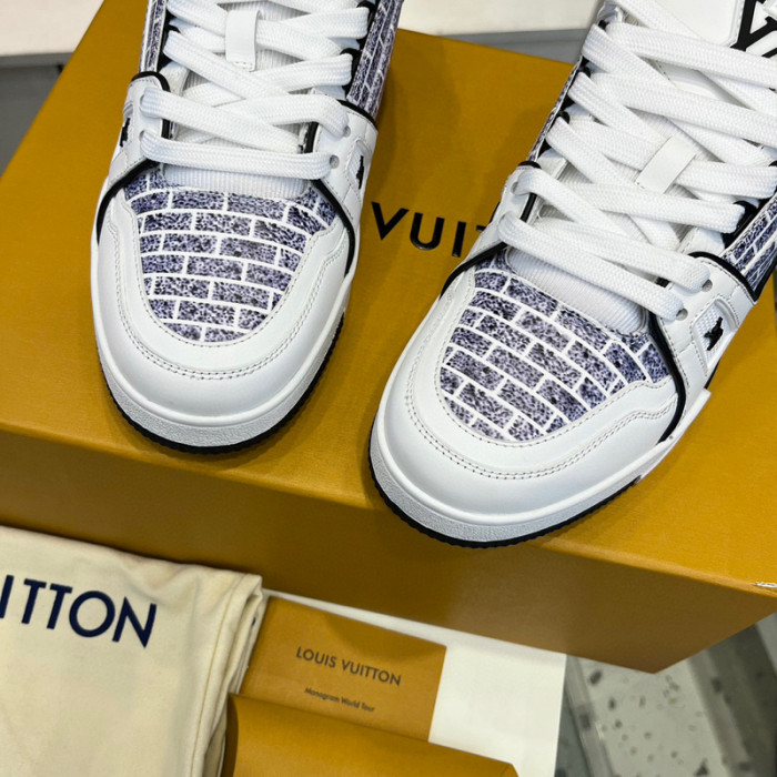 LV SNEAKER LV-000405