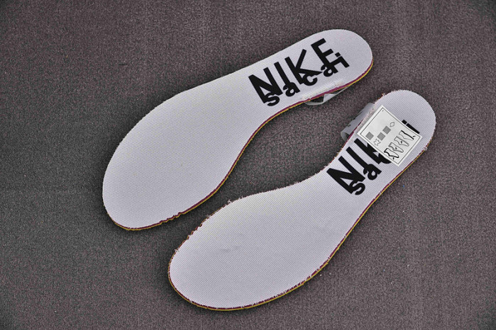 Nike Vaporwaffle sacai Tour Yellow Stadium Green CV1363-700