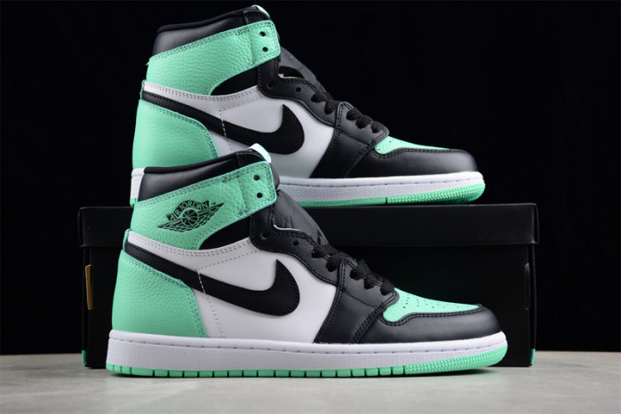 Air Jordan 1 Retro High OG “Green Glow” DZ5485-130