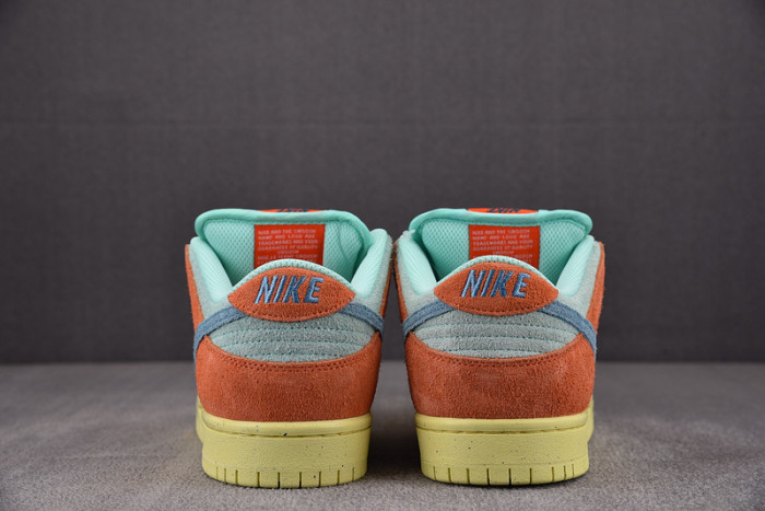 Nike SB Dunk Low Orange Emerald Rise DV5429-800