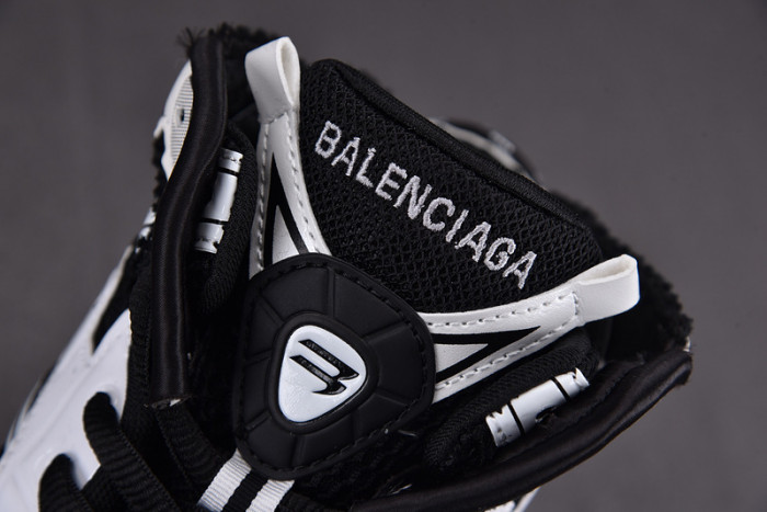 RUNNER SNEAKER RS040