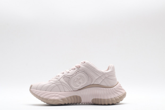 G*u*i* trainer sneaker117