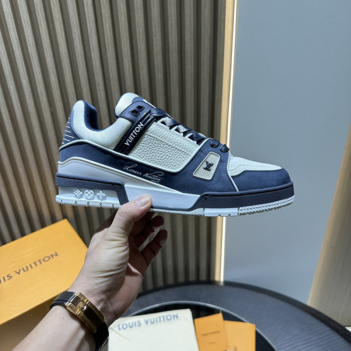LV TRAINER SNEAKER LV-000605