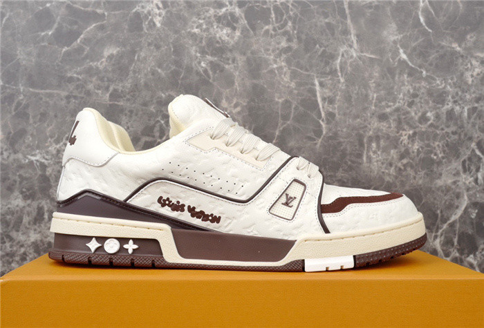 LV SNEAKER LV-000149