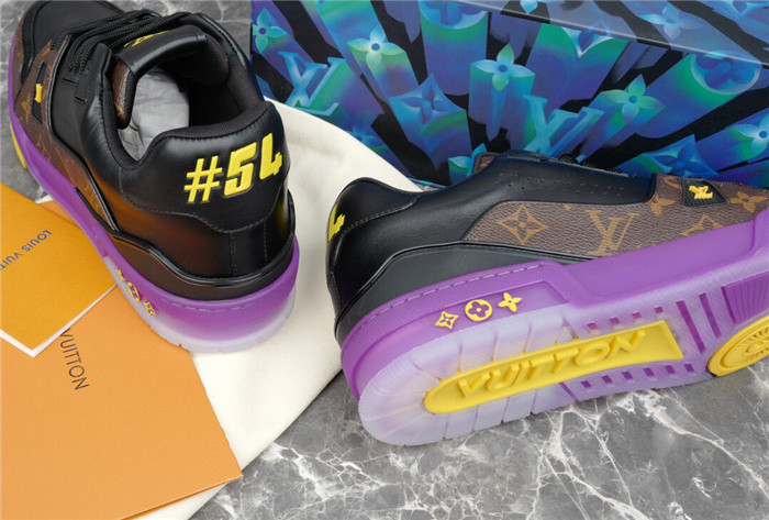 LV SNEAKER LV-000291