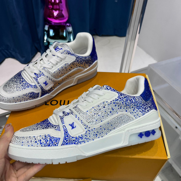 LV SNEAKER LV-000395