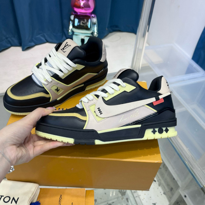 LV SNEAKER LV-000487