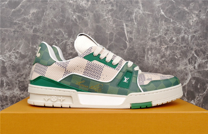 LV SNEAKER LV-000212