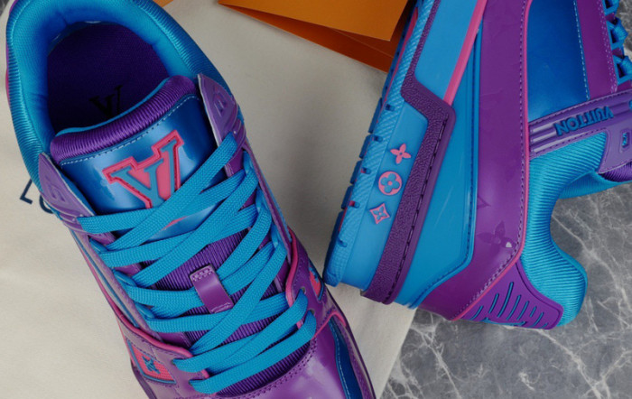 LV SNEAKER LV-000238