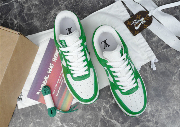 LV SNEAKER LV-000246