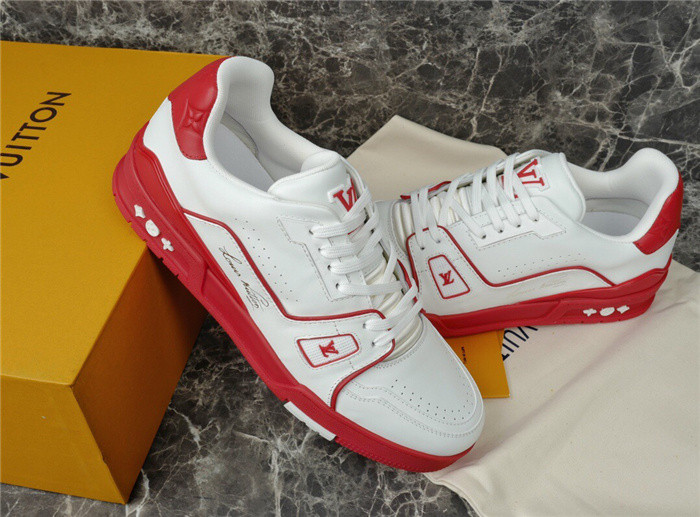 LV SNEAKER LV-000295