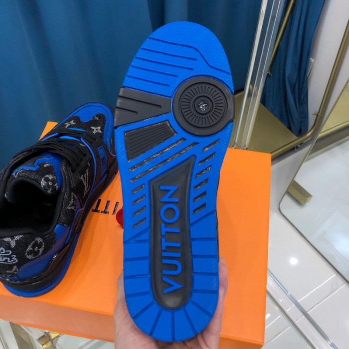 LV SNEAKER LV-000325