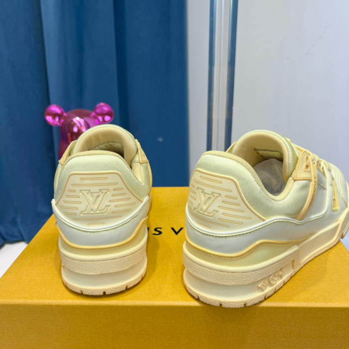 LV SNEAKER LV-000378