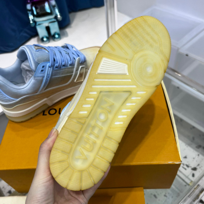 LV SNEAKER LV-000380