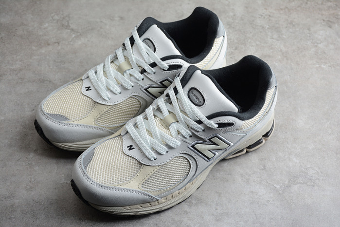 NEW BALANCE SNEAKER 007