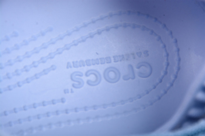 Cr*0*s x salehe bembury c00006