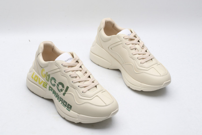 G*u*i* trainer sneaker112