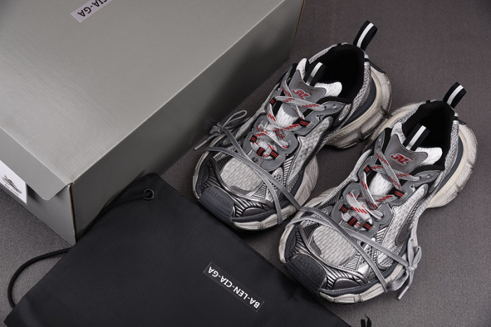 TRIPLES TRAINER SNEAKERS 2000091