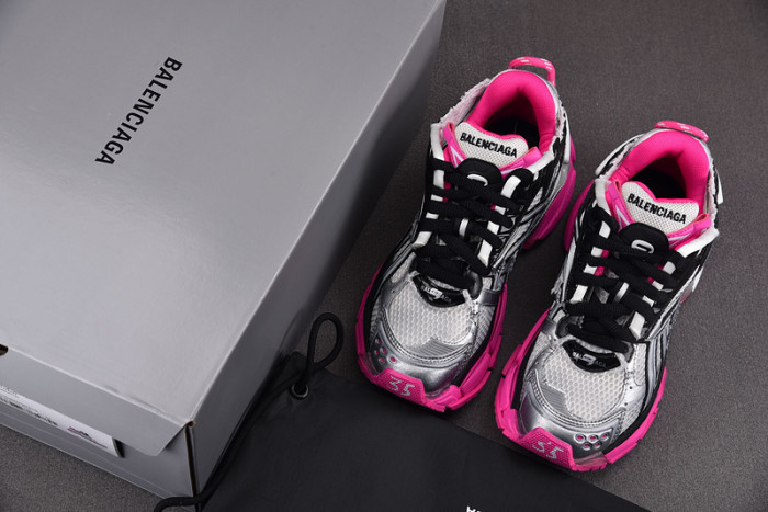 RUNNER SNEAKER RS039