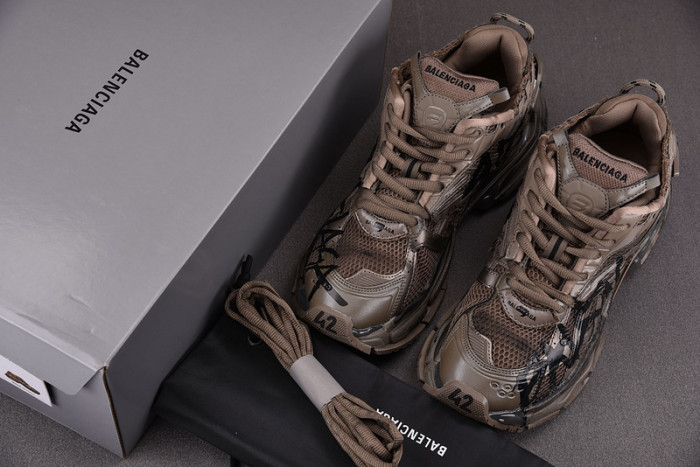 RUNNER SNEAKER RS050