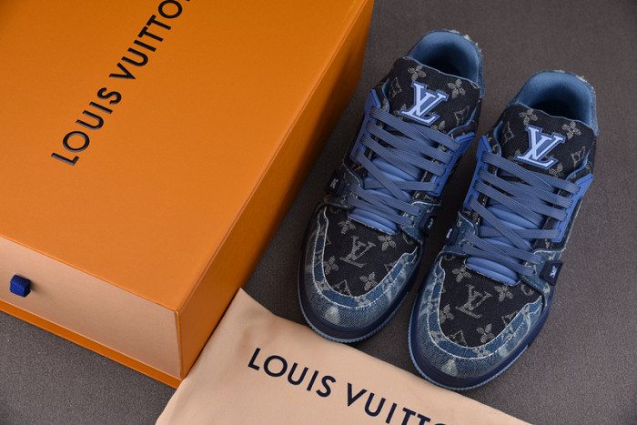 LV SNEAKER LV-000101