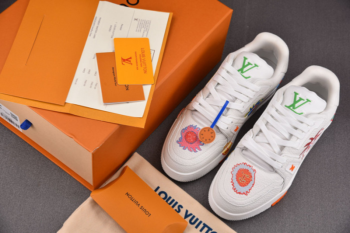 LV SNEAKER LV-000145