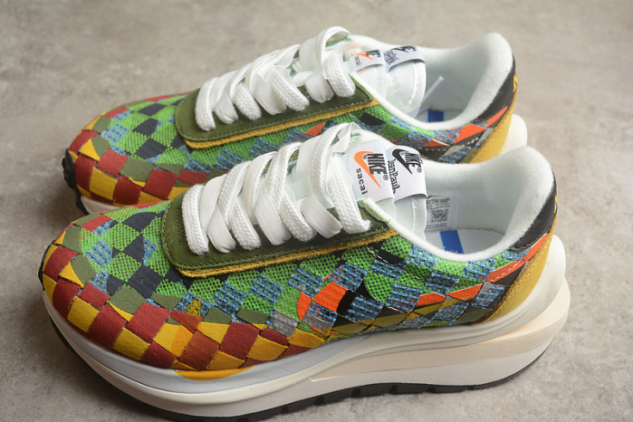 SACAI X NIKE LDVAPORWAFFLE MIX LOW “GREEN GUSTO” DR5209-300