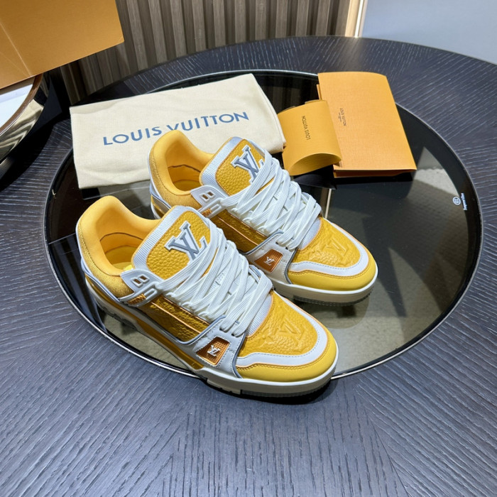 LV TRAINER SNEAKER LV-000600
