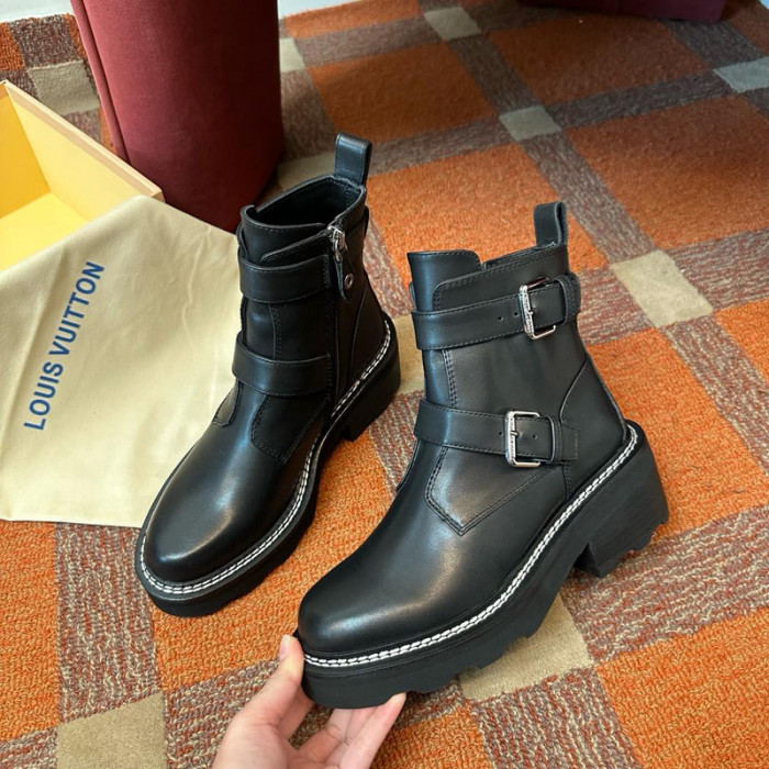 LV BOOTS L000048