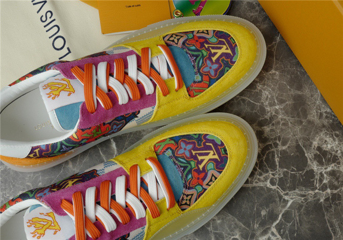 LV SNEAKER LV-000281