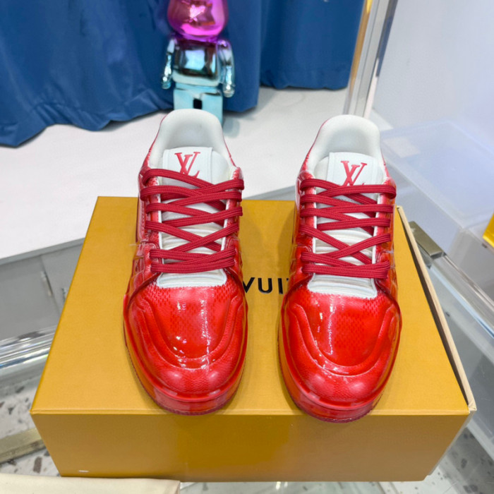 LV SNEAKER LV-000392