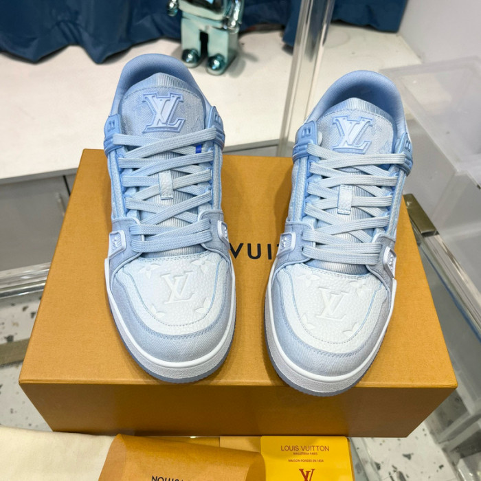 LV SNEAKER LV-000422
