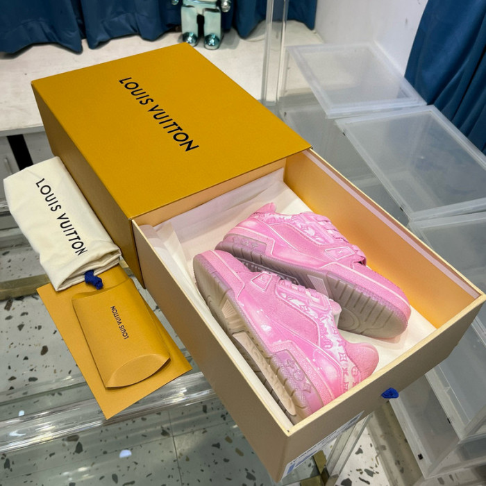 LV SNEAKER LV-000466