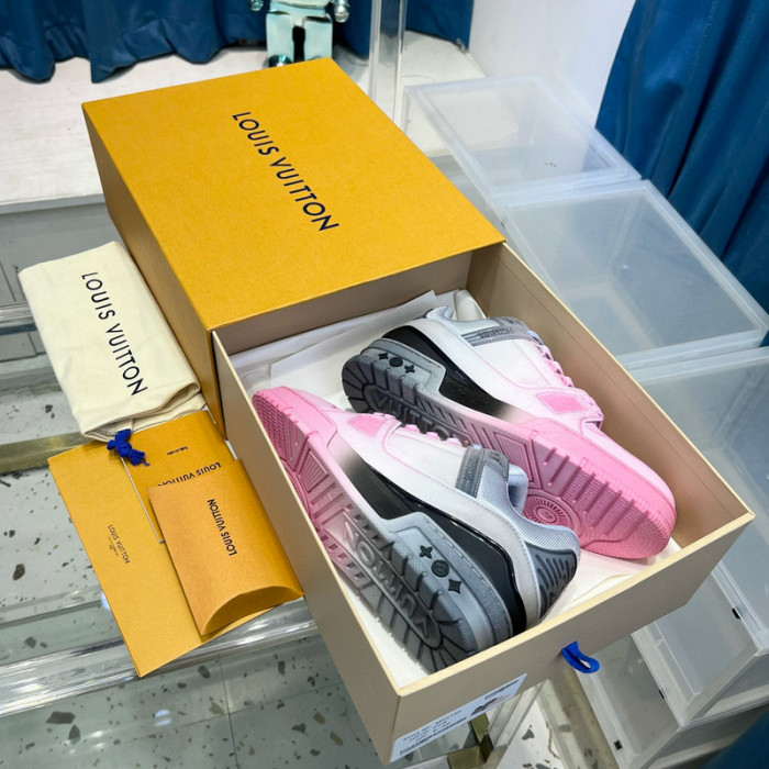 LV SNEAKER LV-000477
