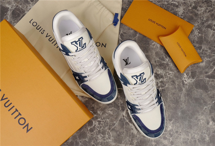 LV SNEAKER LV-000190