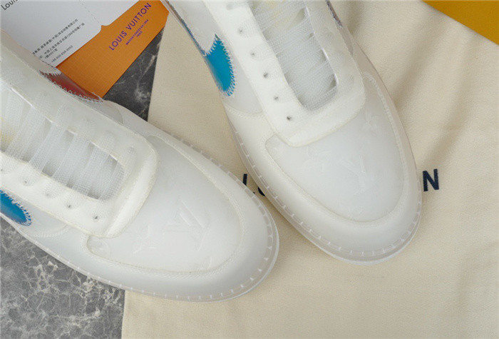 LV SNEAKER LV-000257