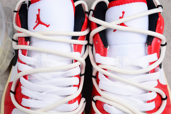 Air Jordan 1 Low “Chicago”