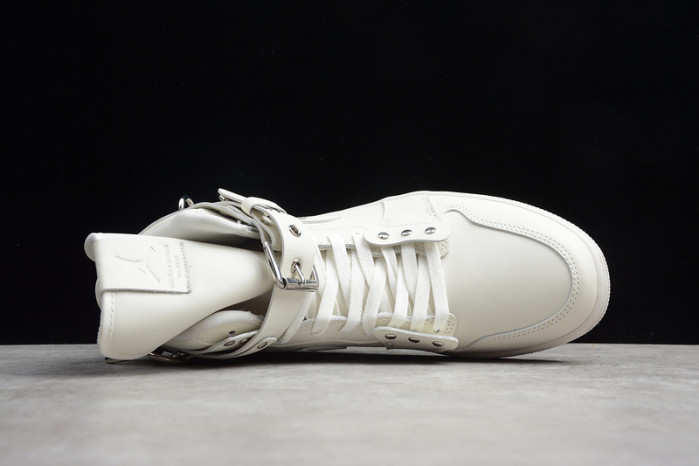 AIR JORDAN 1 RETRO HIGH COMME DES GARCONS