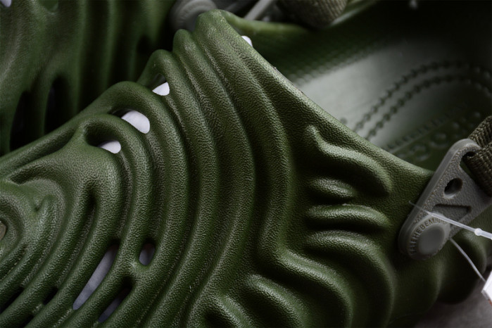 Cr*0*s x salehe bembury c00002