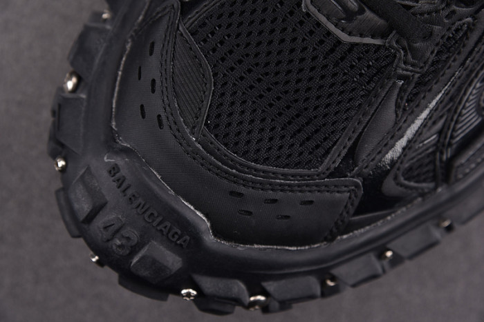 DEFENDER SNEAKER DS002