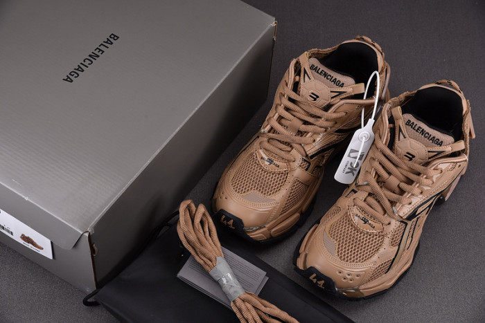 RUNNER SNEAKER RS011