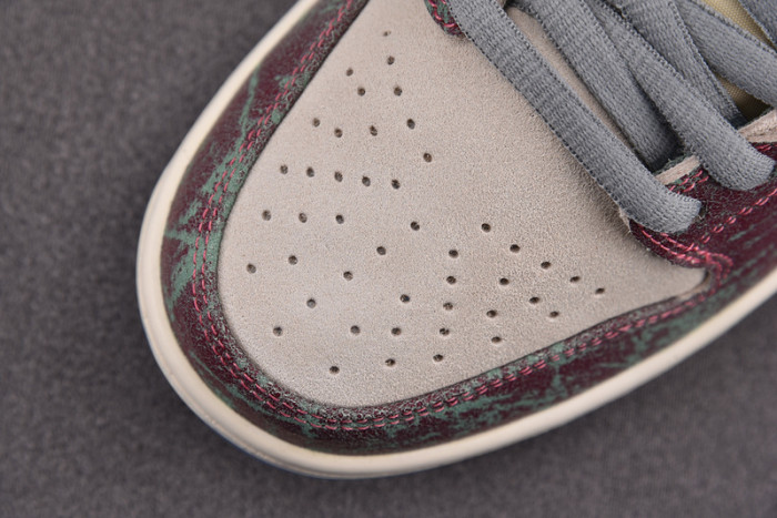 Nike SB Dunk Low Crenshaw Skate Club FN4193-100