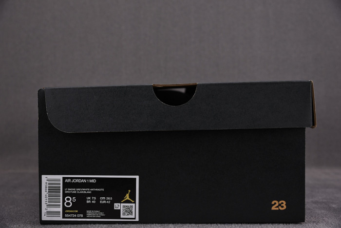 AIR JORDAN 1 MID “LIGHT SMOKE GREY” 554724-078