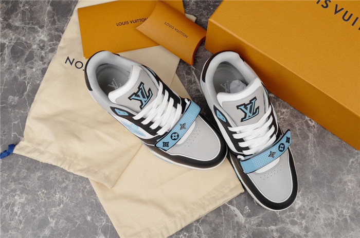 LV SNEAKER LV-000147