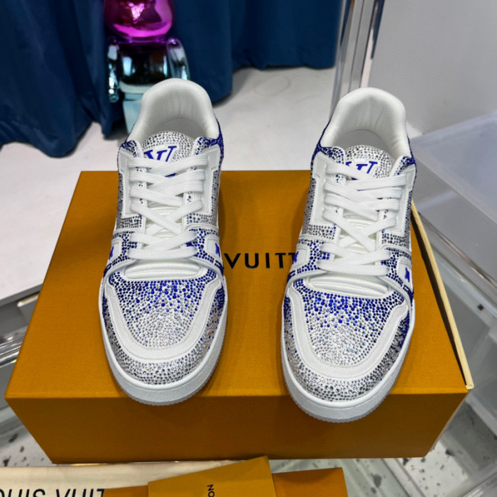 LV SNEAKER LV-000395