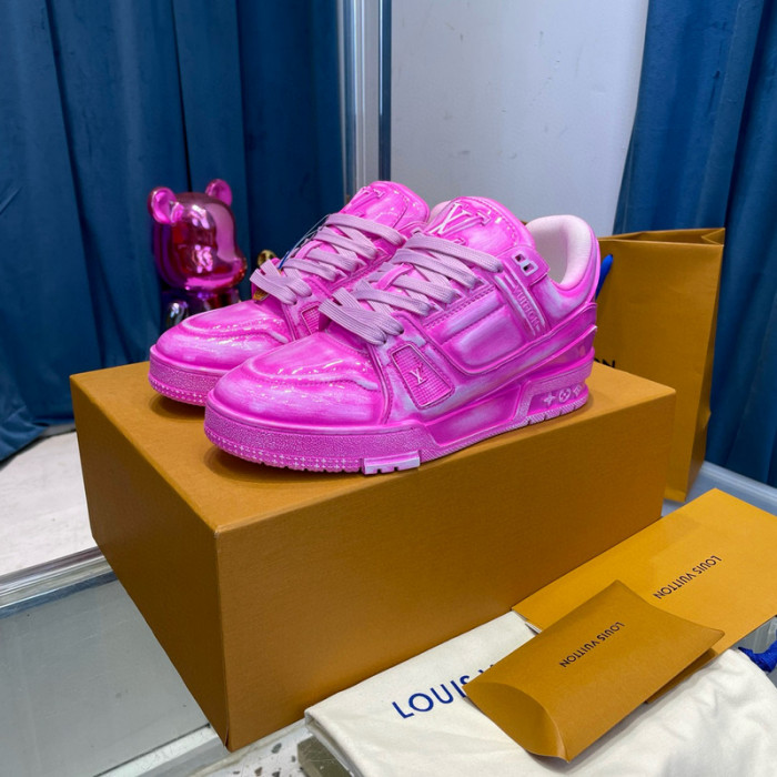 LV SNEAKER LV-000510