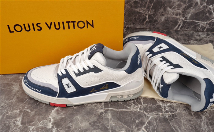LV SNEAKER LV-000205