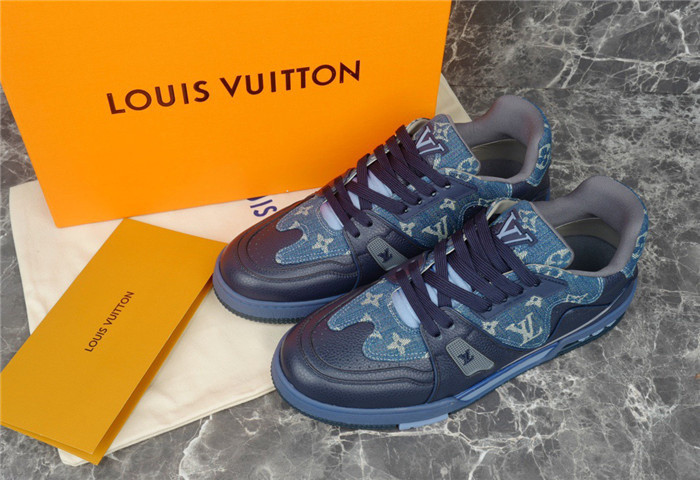 LV SNEAKER LV-000227