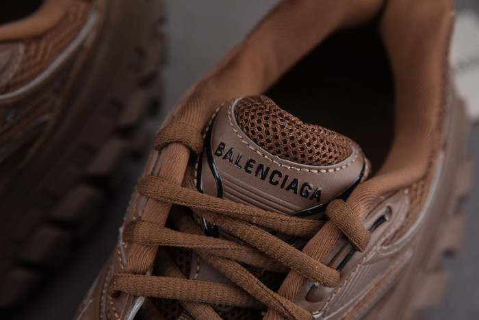 DEFENDER SNEAKER DS008